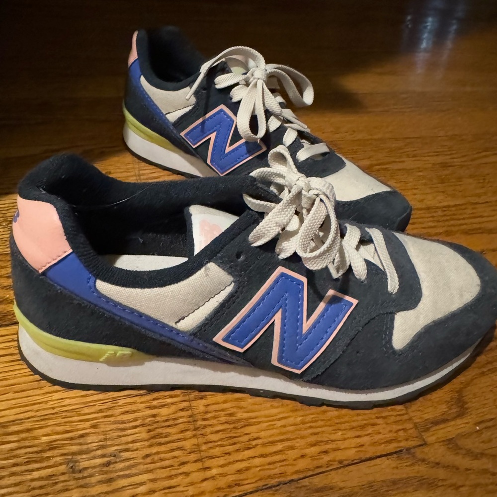 Suede New Balance Sneakers - women’s size 6 - multicolor. Only worn once!